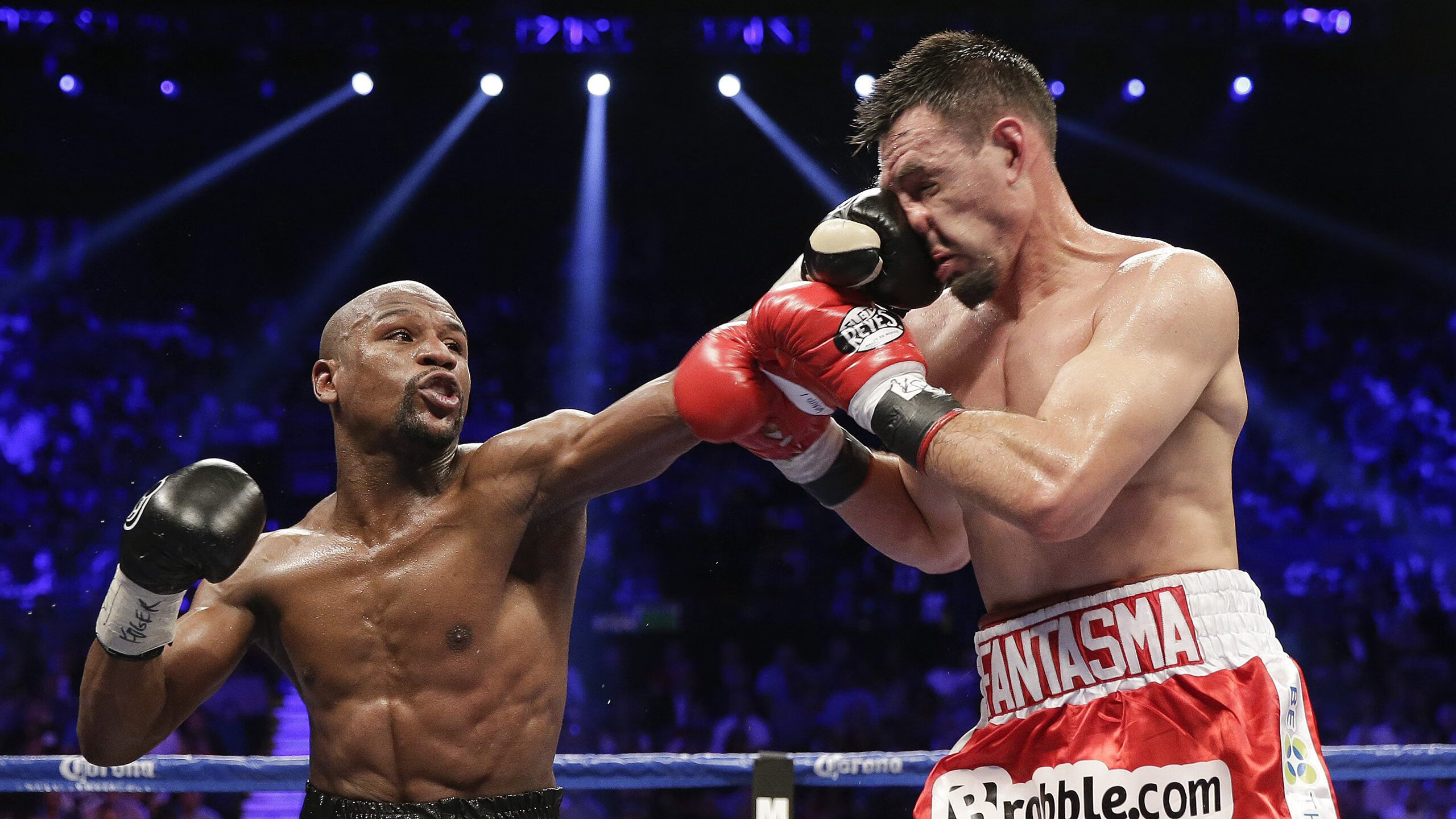 爱游戏全站-【比赛逆转】马克·塞尔比的坚韧心态激励年轻运动员，马克塞尔比练球视频